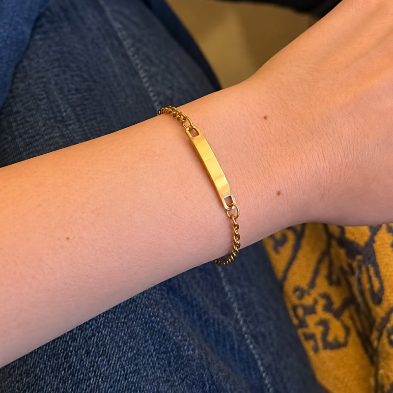 Pulsera Chapita Fina, baño en oro 18K